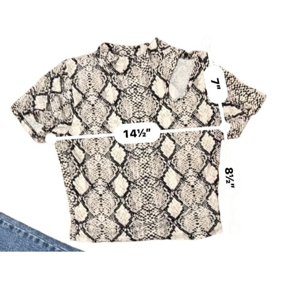 (6 for $25) Caution to the Wind Snakeskin Print Cut-out Tee - Small - Picture 8 of 8